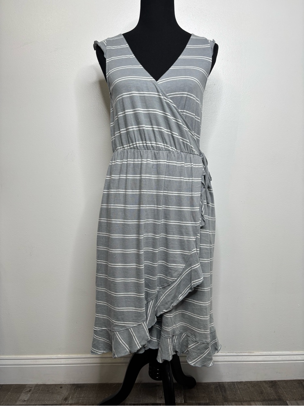 Pact Organic Cotton Gray White Striped Dress Size M